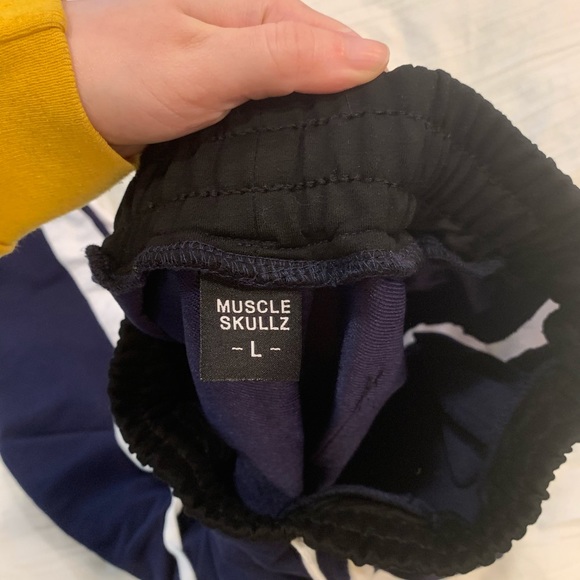 Joggers - Picture 2 of 2